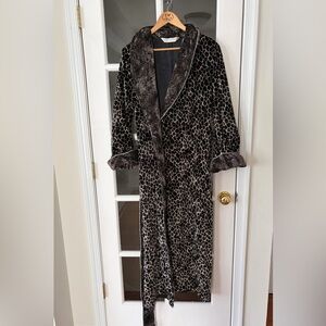 Victoria’s Secret Collection Robe - Size S - animal print